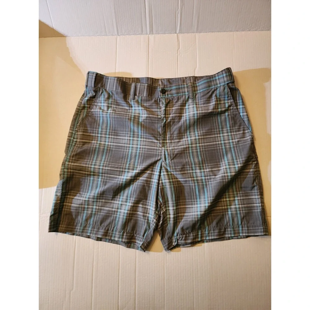 Men's PGA Tour Golf Shorts Size 32/med, Plaid Pattern
